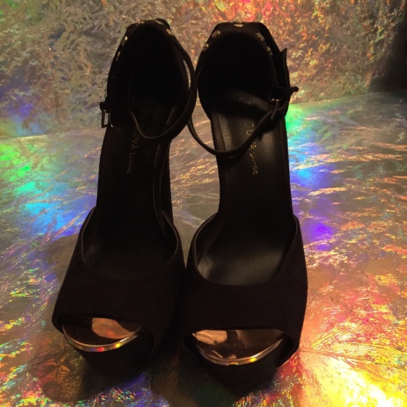 Wild Diva platform shoes with studs, size 7 - Picture 3 of 8